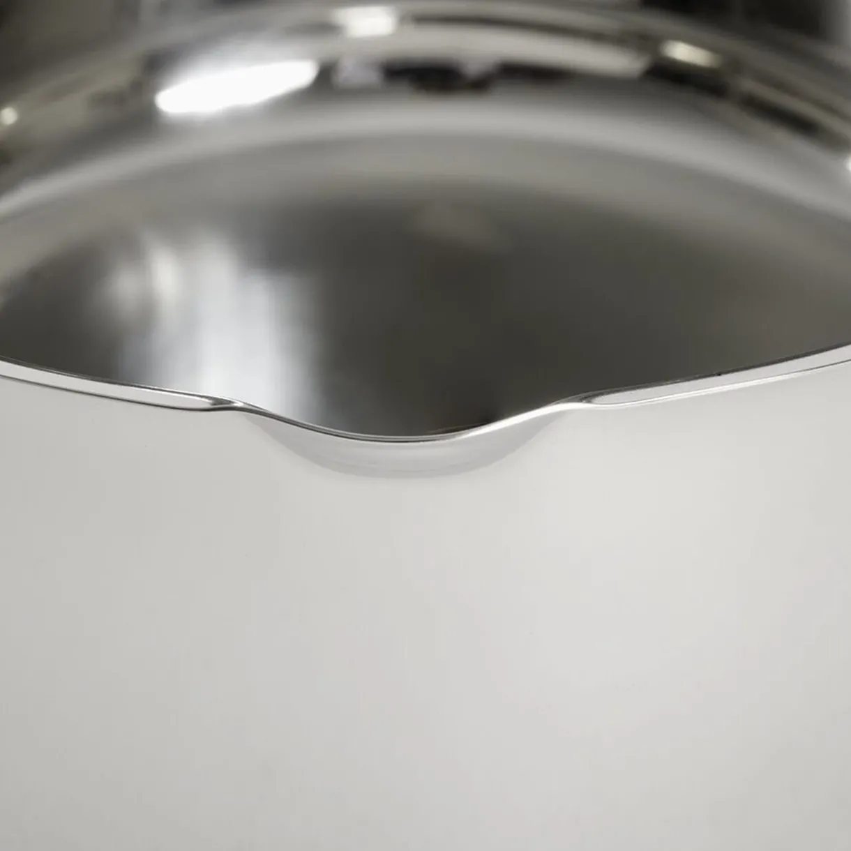 Gifi Casserole tous feux dont induction inox gris Ø18cm Outlet